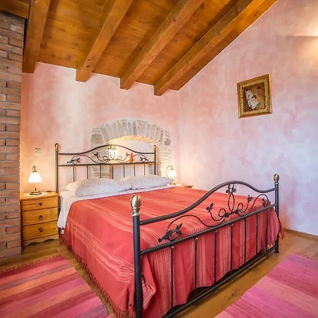 Holiday Charming 104 Casa de Férias Žminj